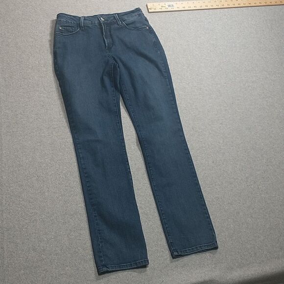 NYDJ Skinny Ankle Pull-On Jeans Size 6. Condition is Pre-owned. - Picture 1 of 8